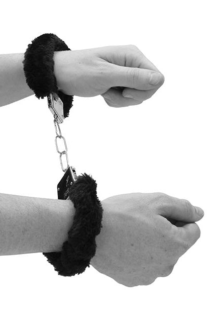 Furry Black Beginner Handcuffs, Black Fur Handcuffs - AlicePrin.com