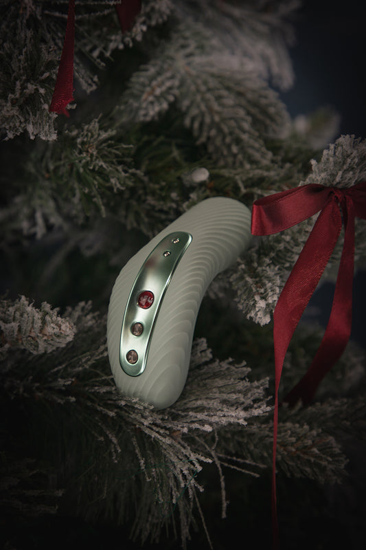 Laya III Vibrating Massager