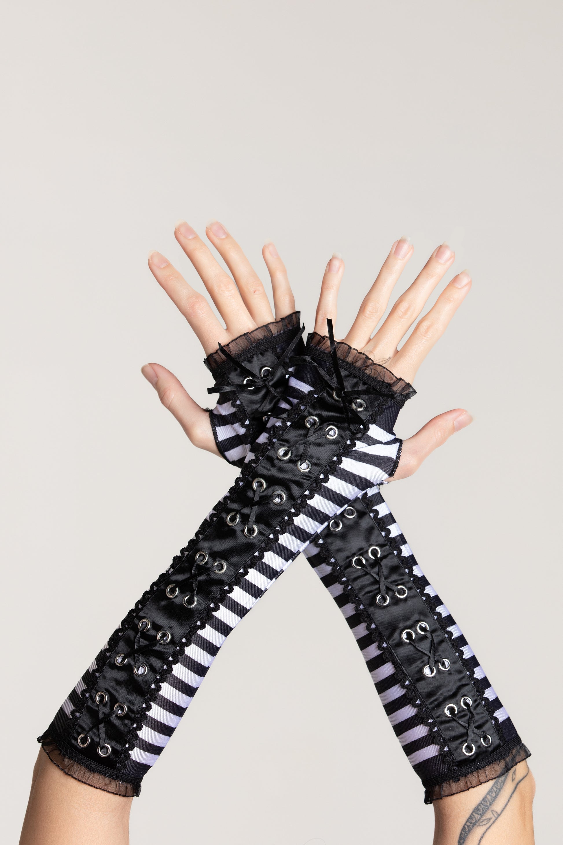Fingerless Striped Gloves, Lace-Up Fingerless Gloves - AlicePrin.com